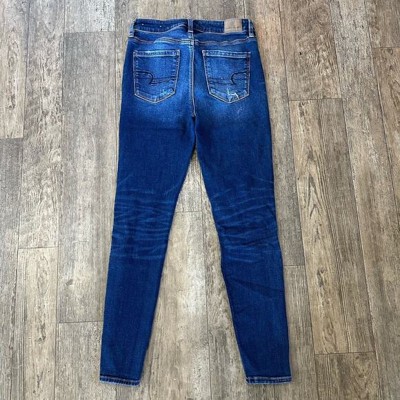 American Eagle SUPER HI RISE JEGGING Size 8 Distressed Jeans Denim Pants 27x28 - Picture 2 of 11
